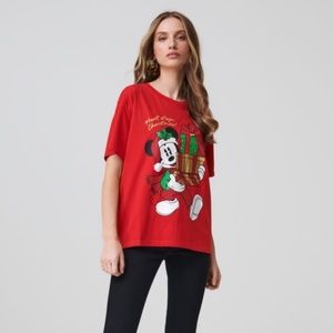 Disney Mickey Mouse Christmas Women's T-shirt Tee Red Xmas Gifts Medium NWT